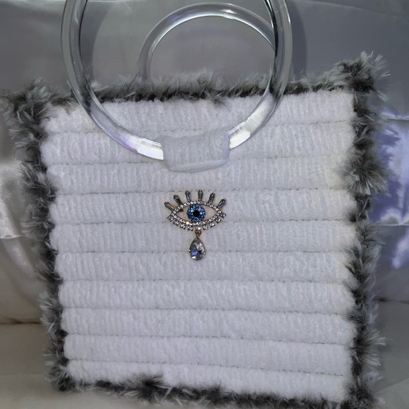 HANDMADE!! - Picture 3 of 3